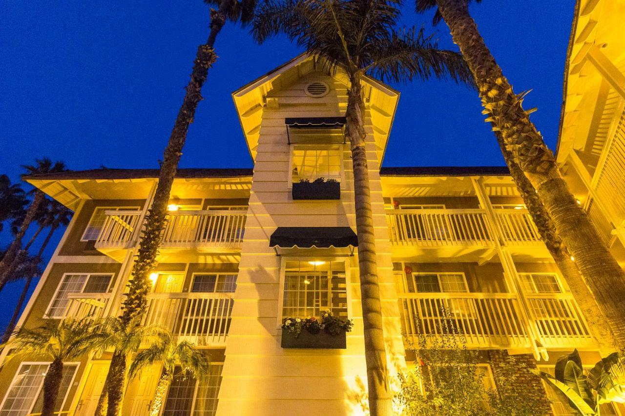 فندق كوستا ميسا، أورانج، كاليفورنيافي  نزل وأجنحة رمادا كوستا ميزا / نيوبورت بيتش المظهر الخارجي الصورة
